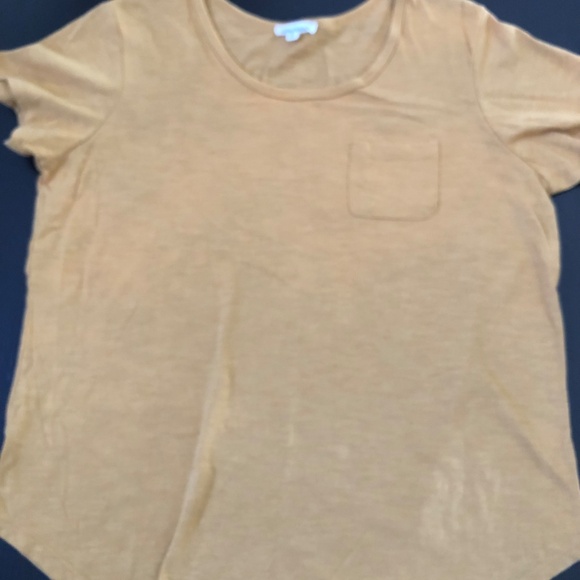 Womens' Gold Top by Urban Diction tee, XL, VGUC, Curved hem - Picture 4 of 6